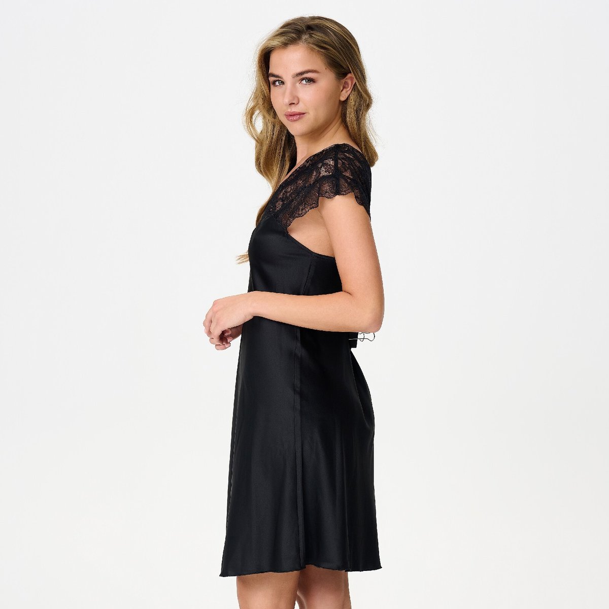 Robe noir, LINGADORE