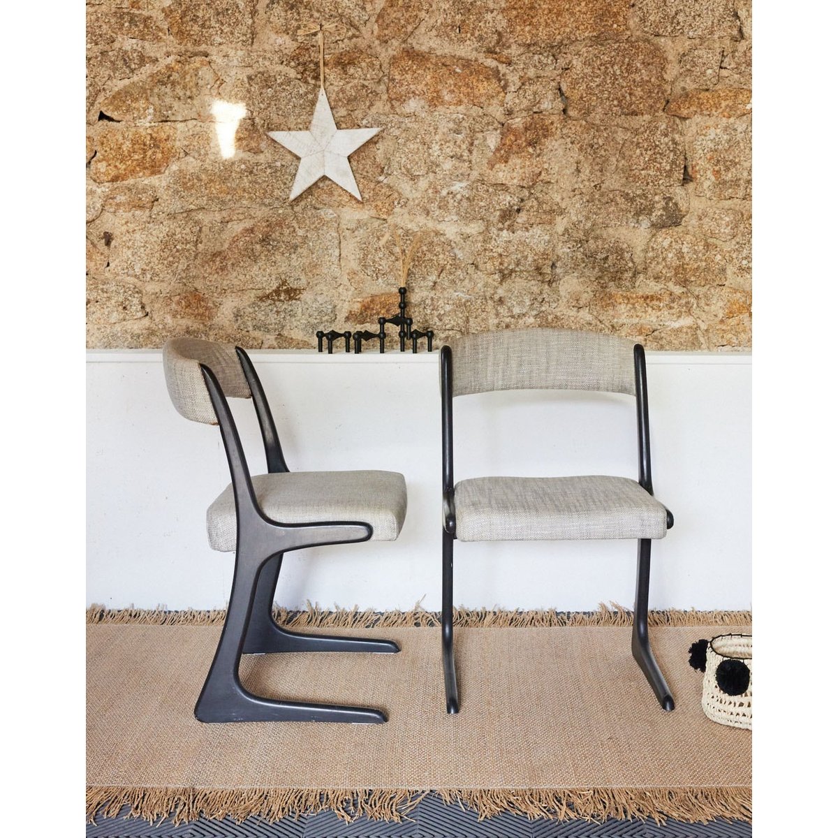 Paire de chaises Baumann Alma N°1384 - Bon état gris, DEBONGOUT