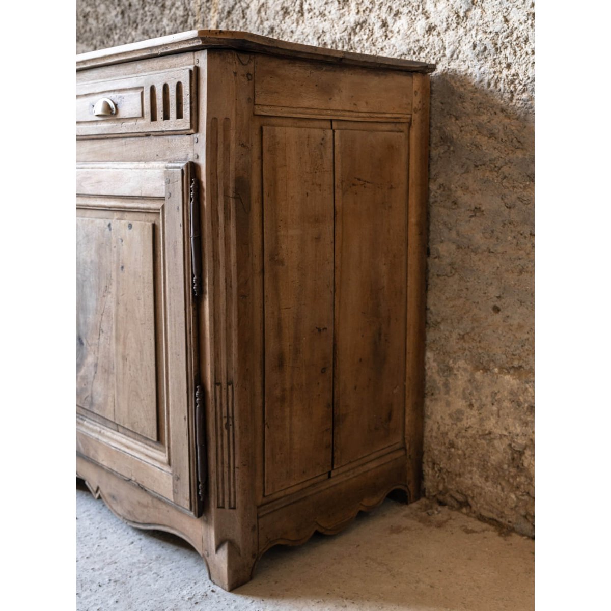 Buffet ancien en chêne massif Gilbert N°1872 - Bon état bois clair, DEBONGOUT