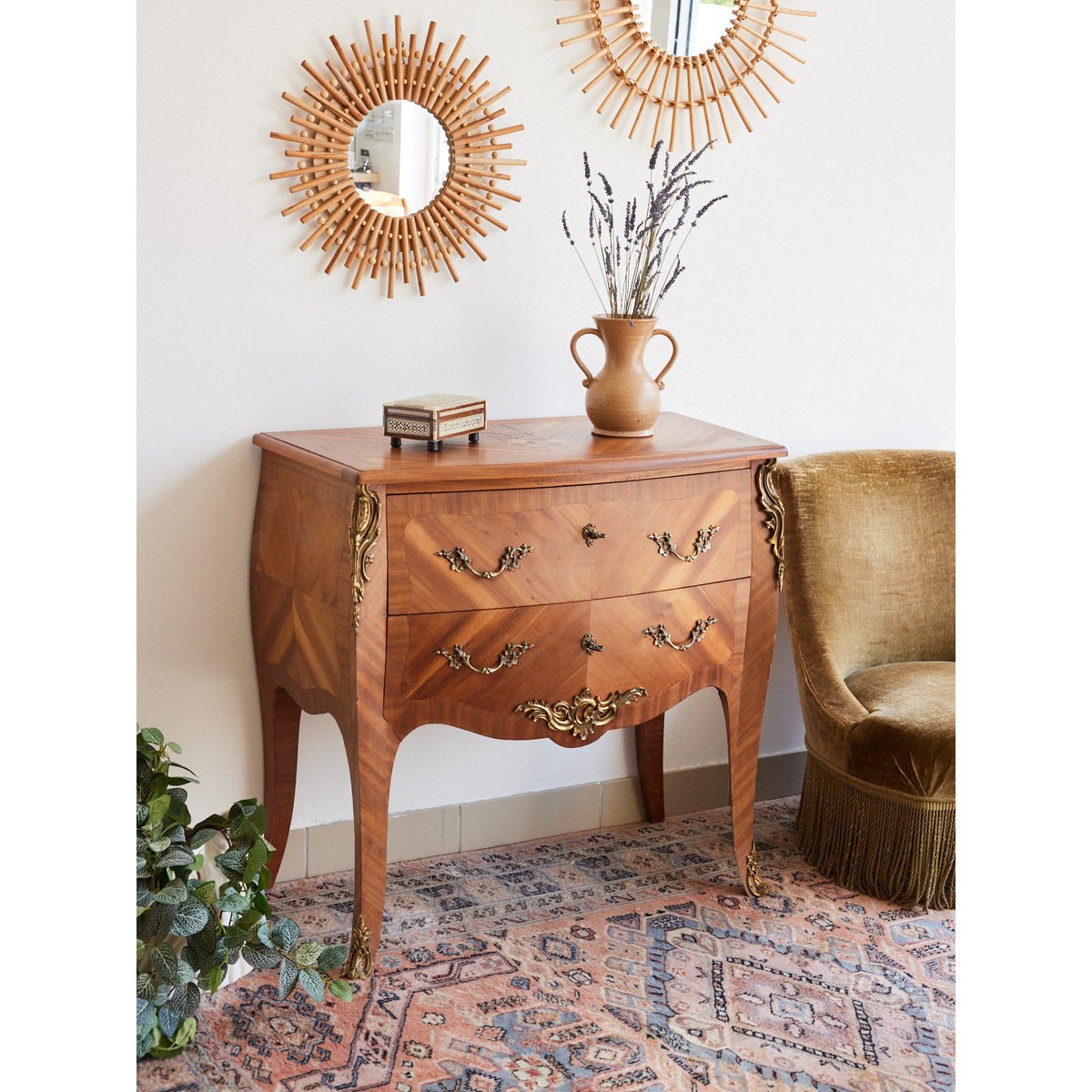 Commode de style Louis XV Garance N°686 - Bon état bois clair, DEBONGOUT