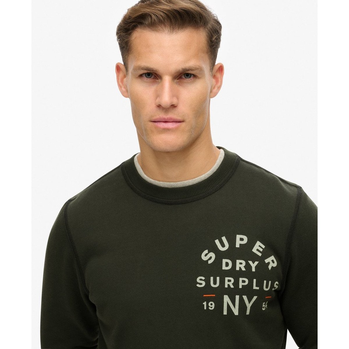 Sweat ras-du-cou à motif Surplus noir délavé, SUPERDRY