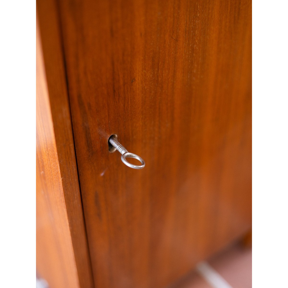Petit buffet en bois Gustave N°1633 - Bon état bois foncé, DEBONGOUT