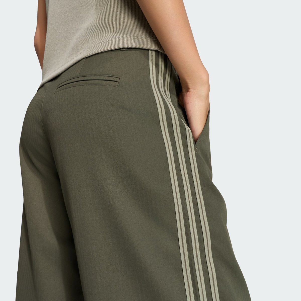 Pantalon De Survêtement Firebird Pantalon De Survêtement Firebird branch / silver pebble, adidas Originals