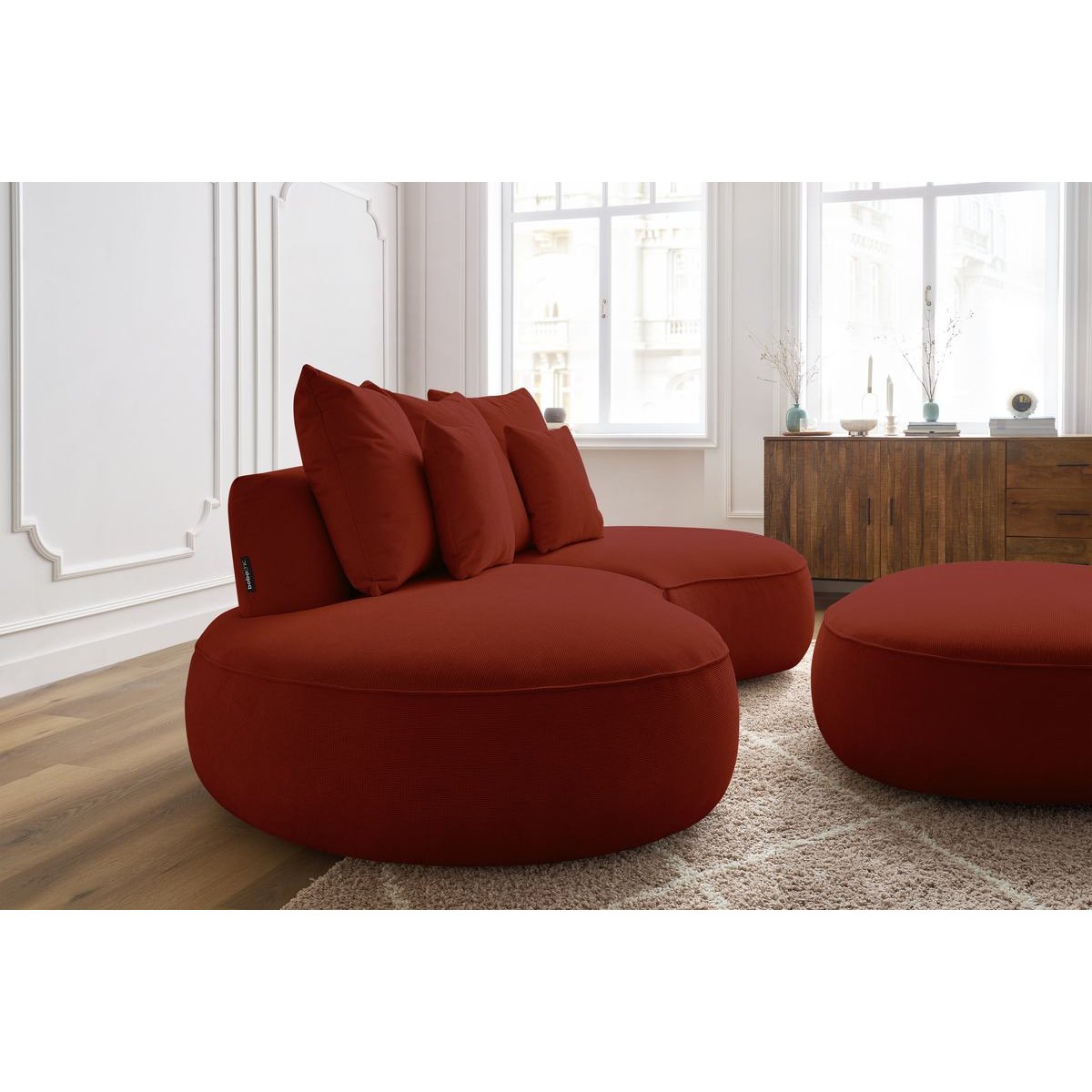 Canapé droit fixe 5 places en tissu texturé avec pouf, SAINT-GERMAIN rouge, BOBOCHIC