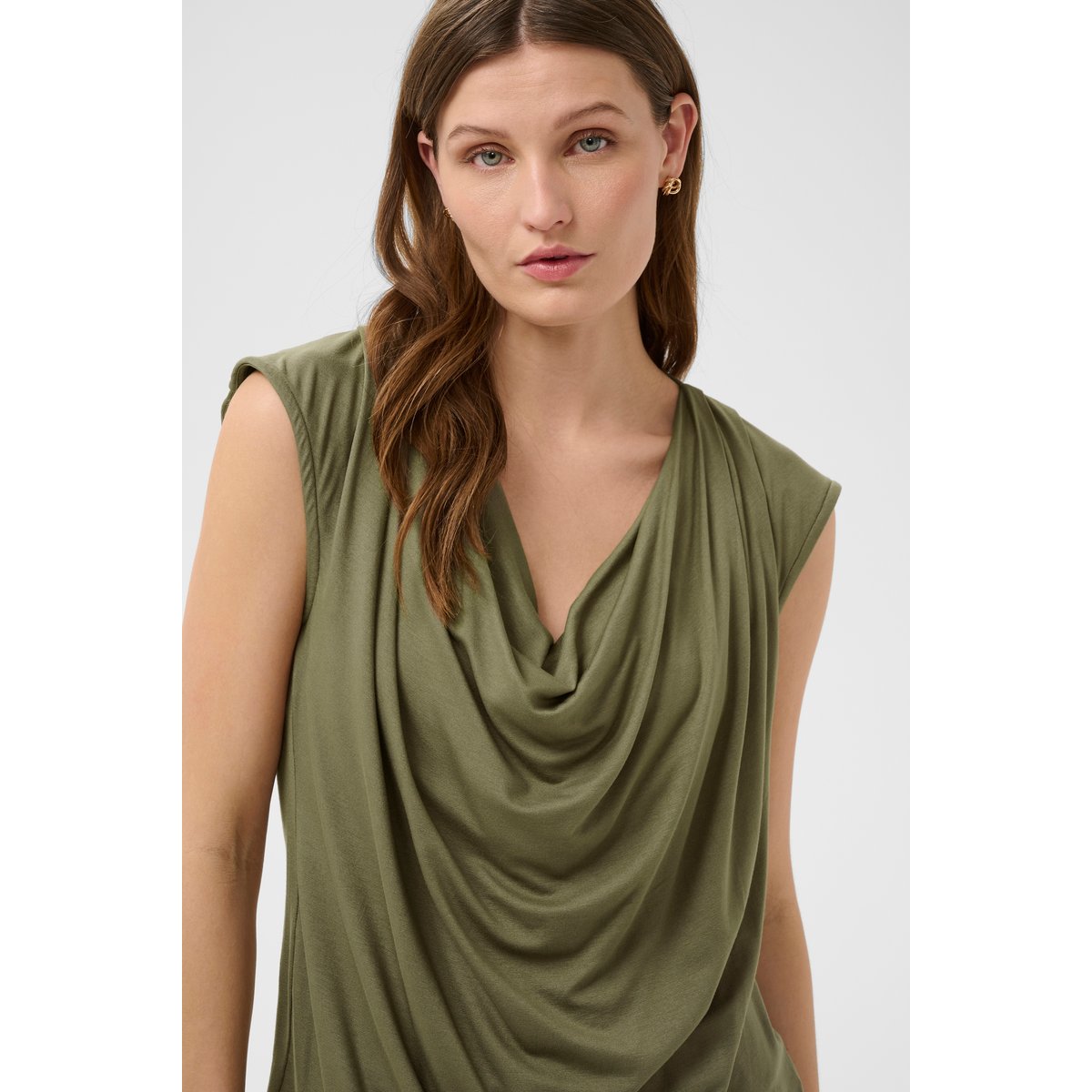 Jersey sans-manches vert dusky green, SOAKED IN LUXURY