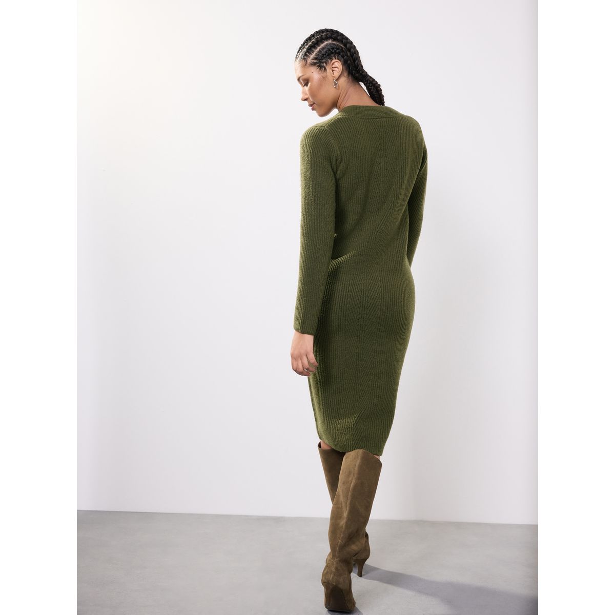 Robe mi-longue ultra-douce à col v avec laine vert kaki, NEXT