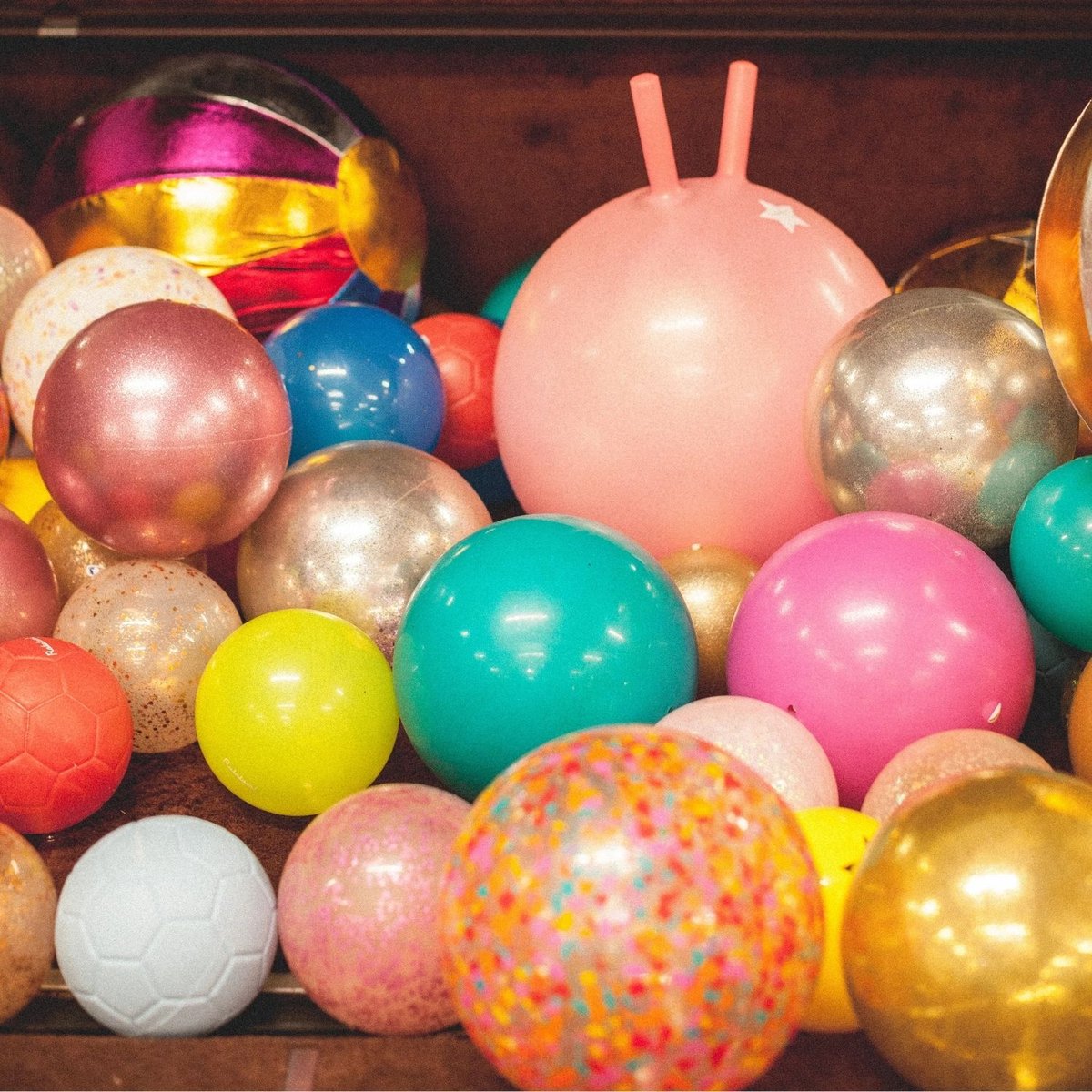 Ballon confettis (22 cm) multicolore, RATATAM
