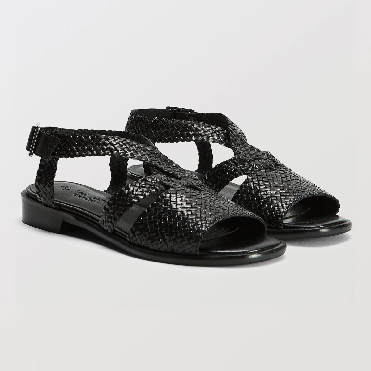 Sandales tressées en cuir noir, MONOPRIX