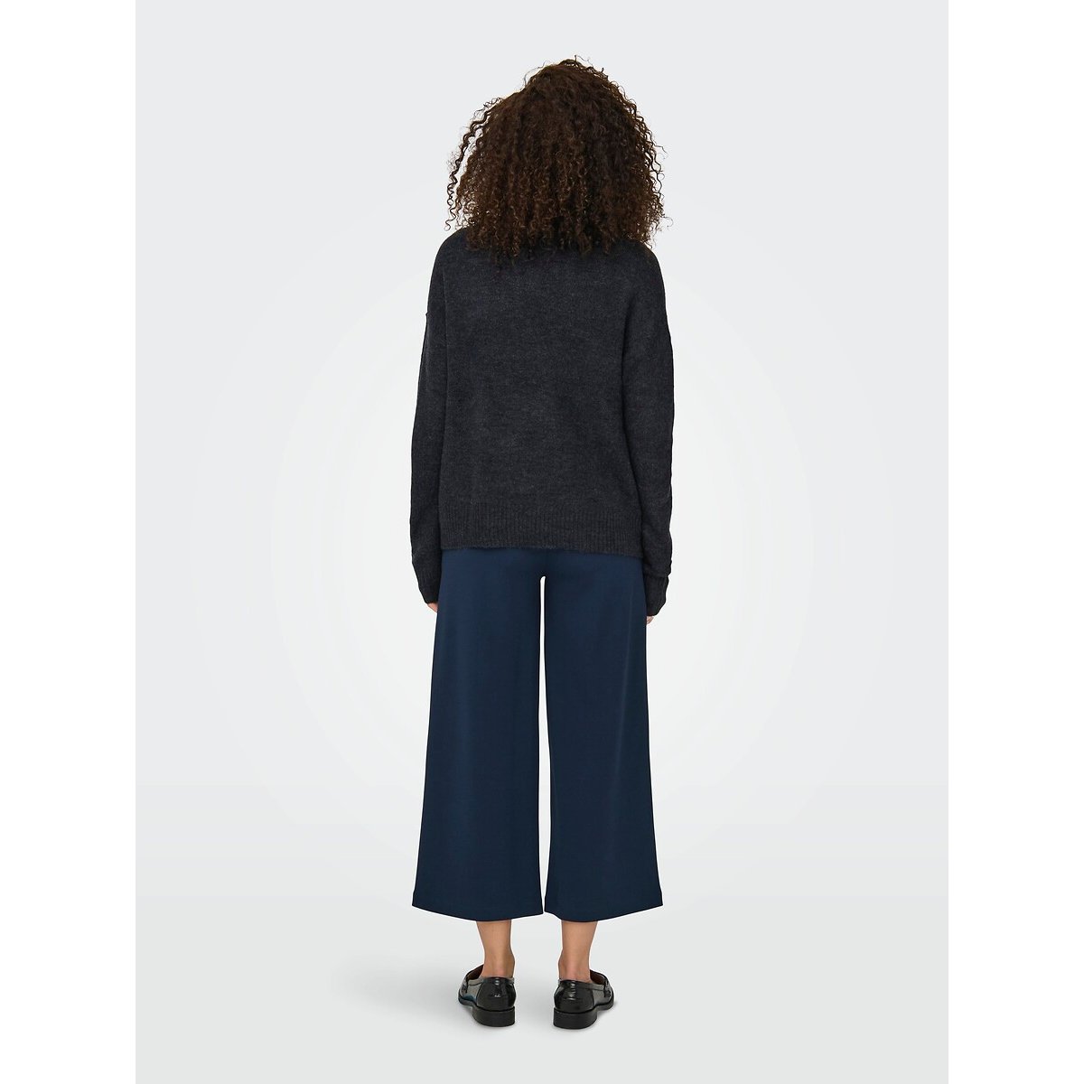 Pull col v en fine maille bleu marine, JDY