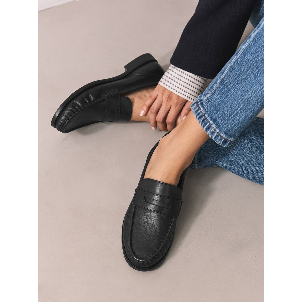 Mocassins froncés en cuir à plastron noir, NEXT