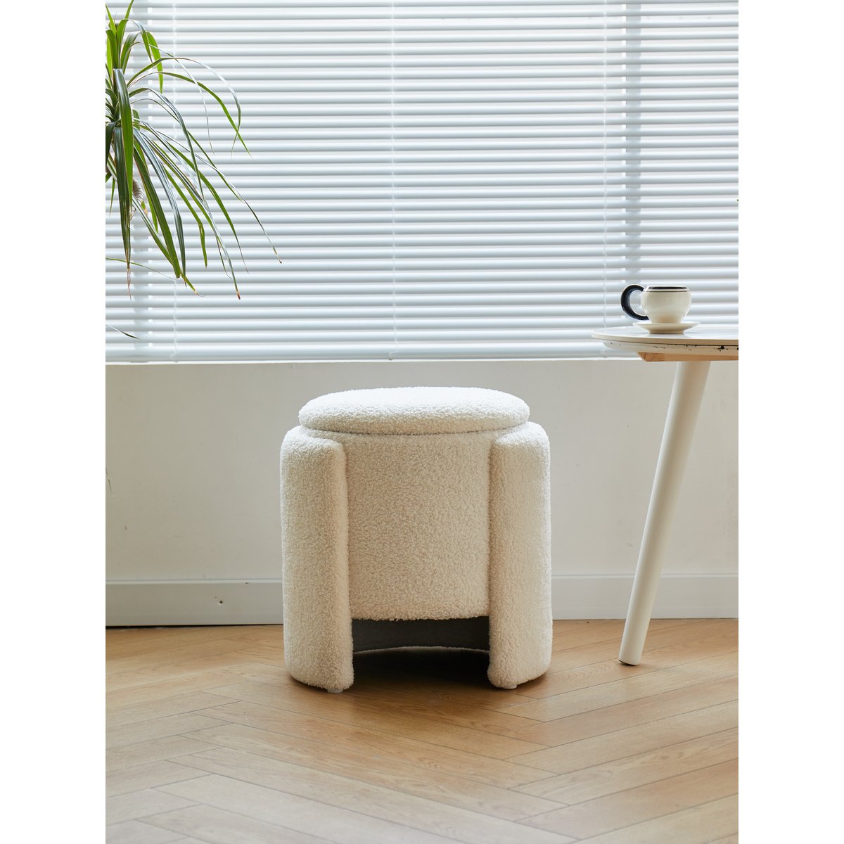 Pouf bouclette avec rangement, MOSS blanc cassé, NORDLYS