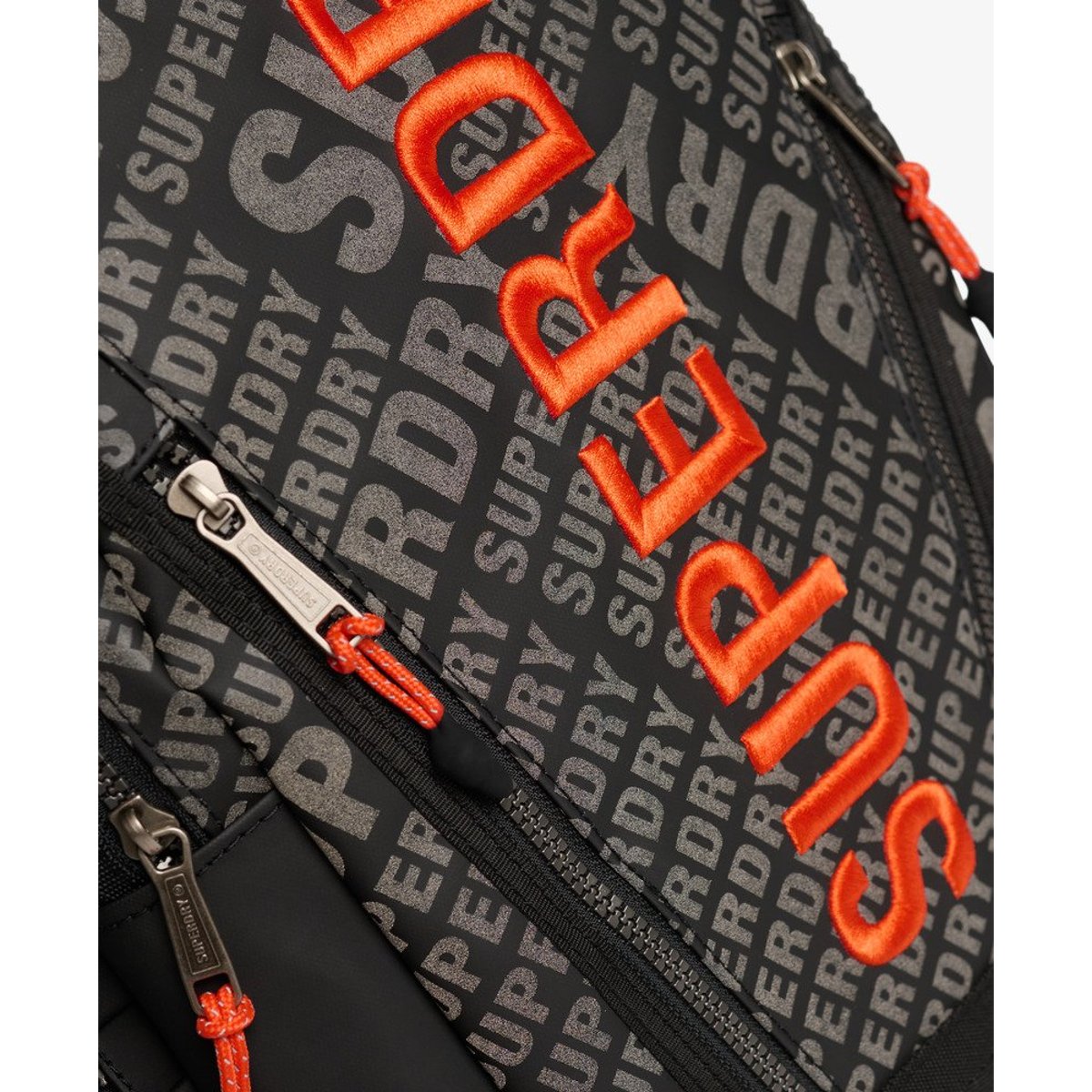 Sac à dos Tarp All Over Print noir aop réfléchissant, SUPERDRY