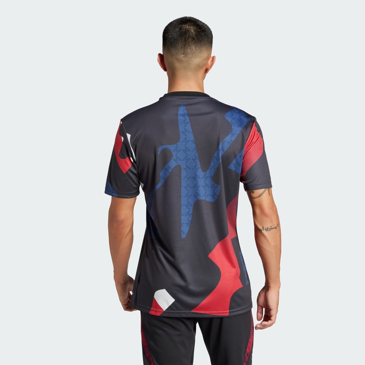 Maillot D'échauffement Manchester United 24/25 Maillot D'échauffement Manchester United 24/25 black / mufc red / off white / team coll burgundy 2, adidas Performance