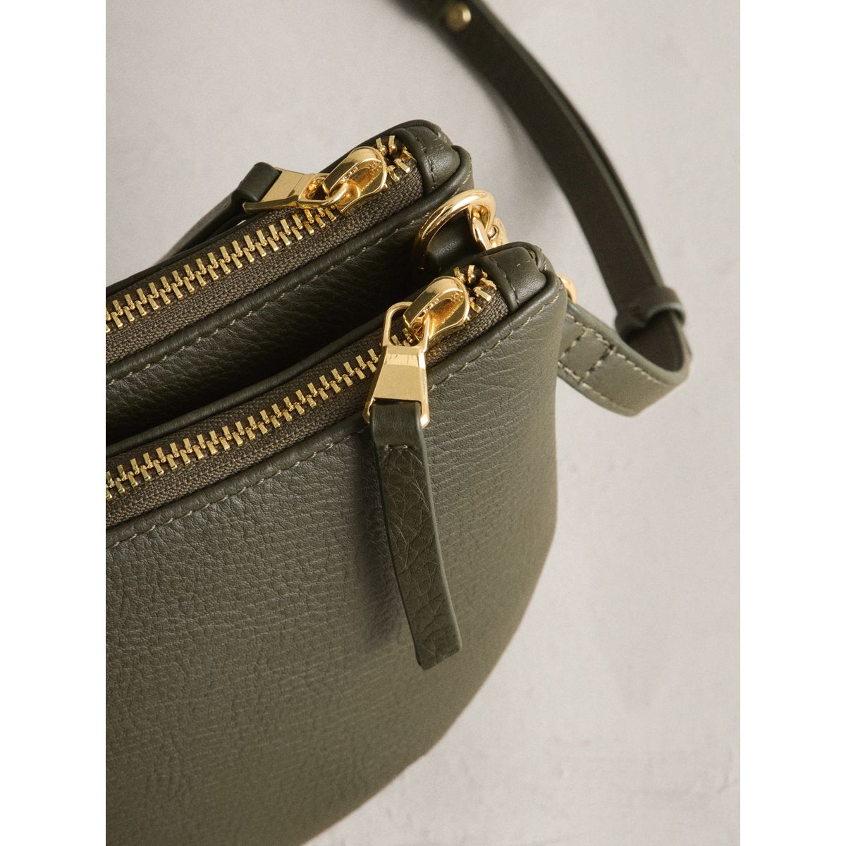Sac à bandoulière en cuir vert, NEXT