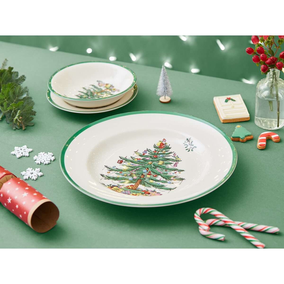 Set of 4 Christmas Tree Dinner Plates white, SPODE