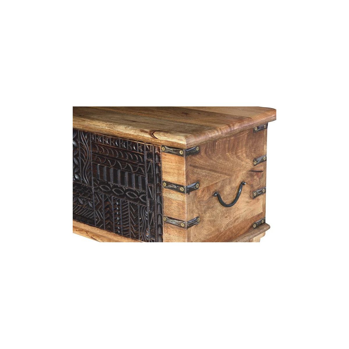Coffre marron, DECORATION D’AUTREFOIS