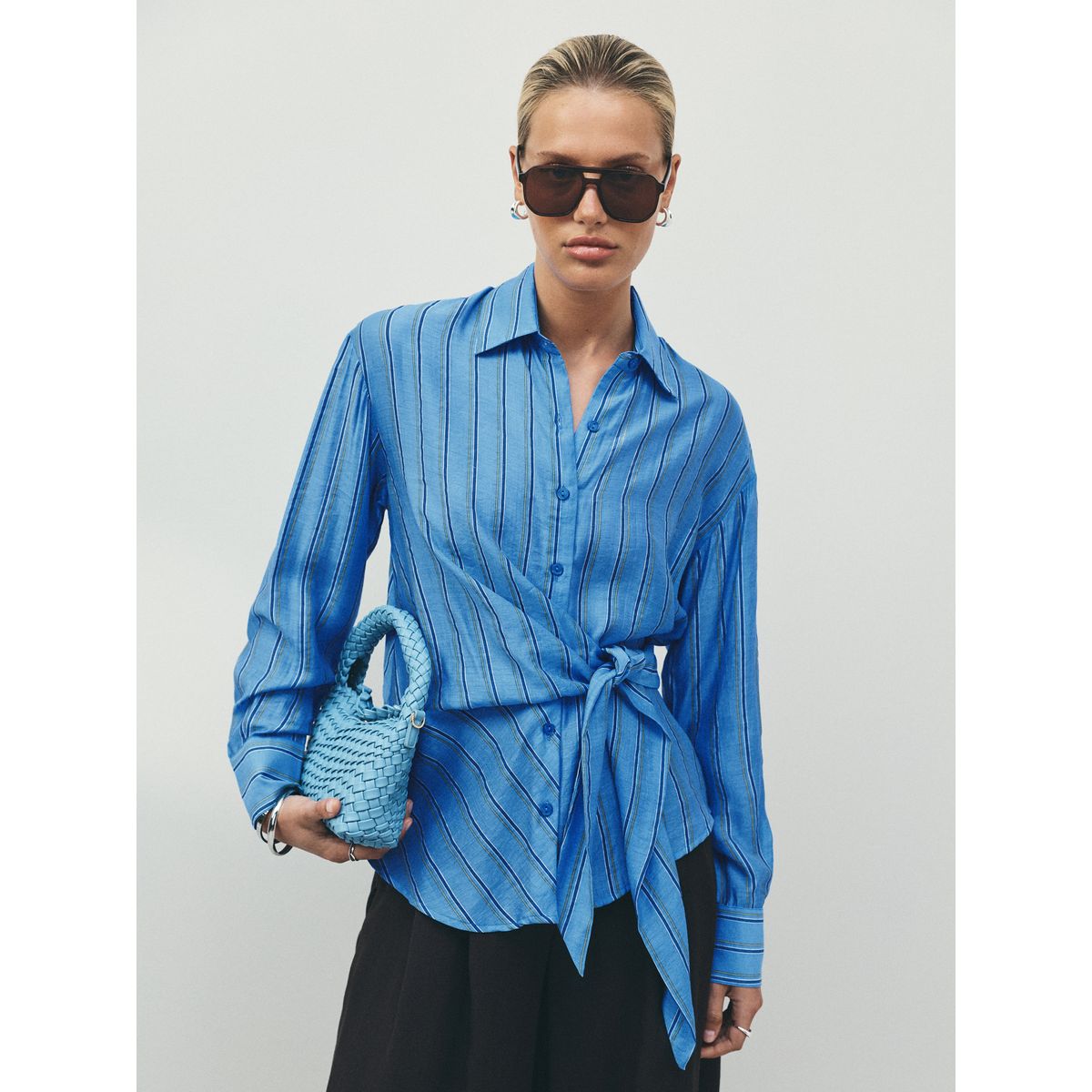 Chemise légère à manches longues et nouer rayures bleues, NEXT