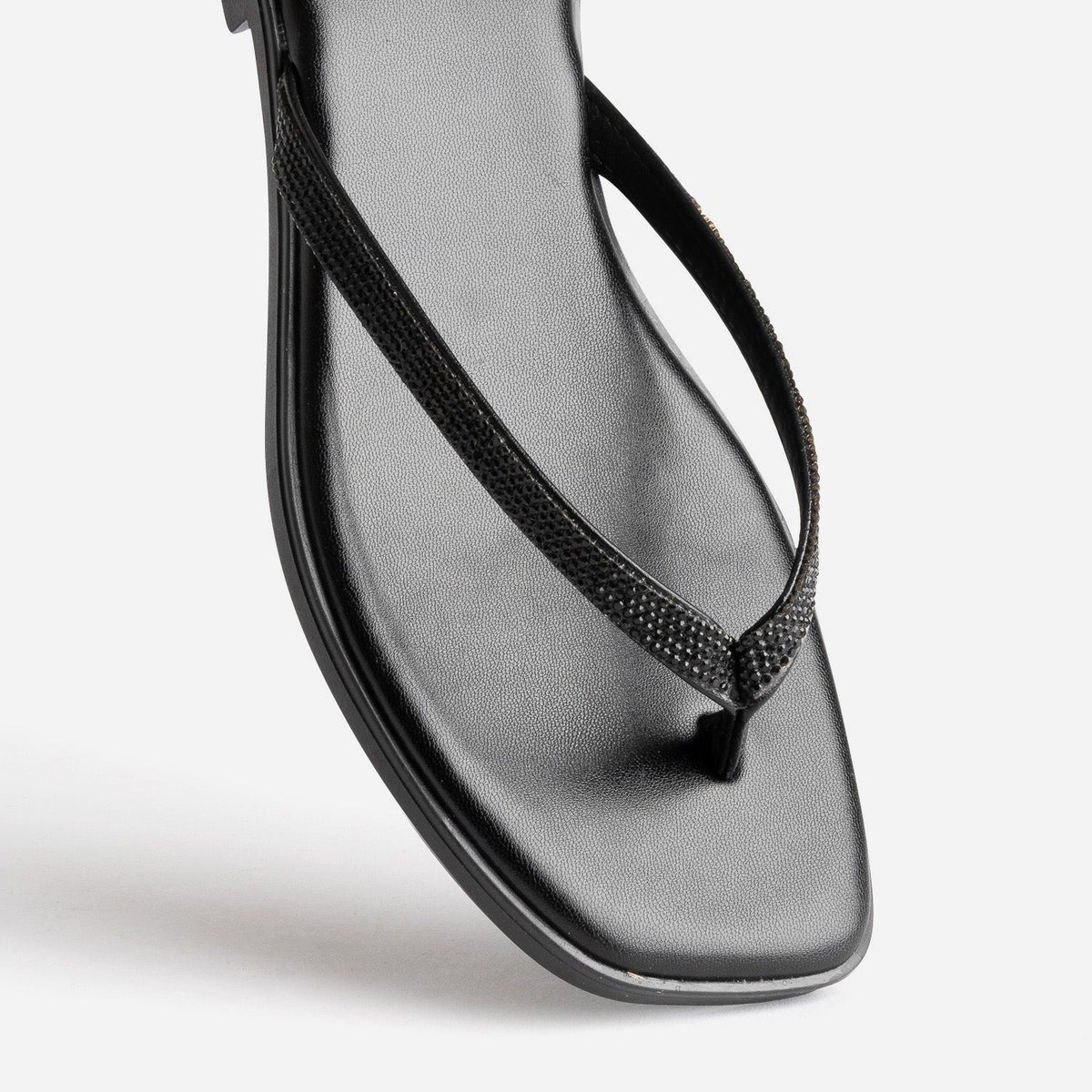 Mule MADHIA noir, TEXTO