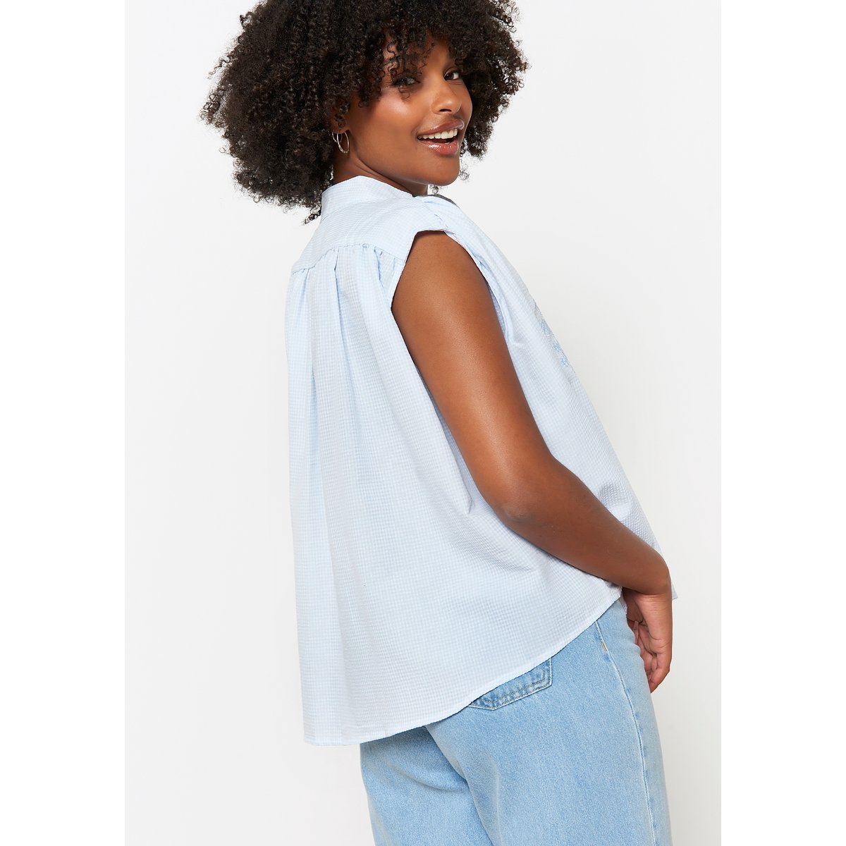 Blouse brodée sans manches bleu pastel, LOLALIZA