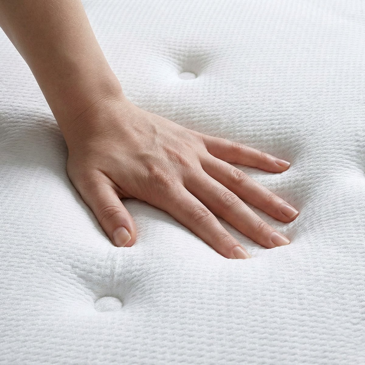 Ensemble Matelas EMERAUDE Mémoire et sommier tissu - 24 cm d'épaisseur - Accueil moelleux, soutien mi-ferme blanc, MAISON AUBERTIN