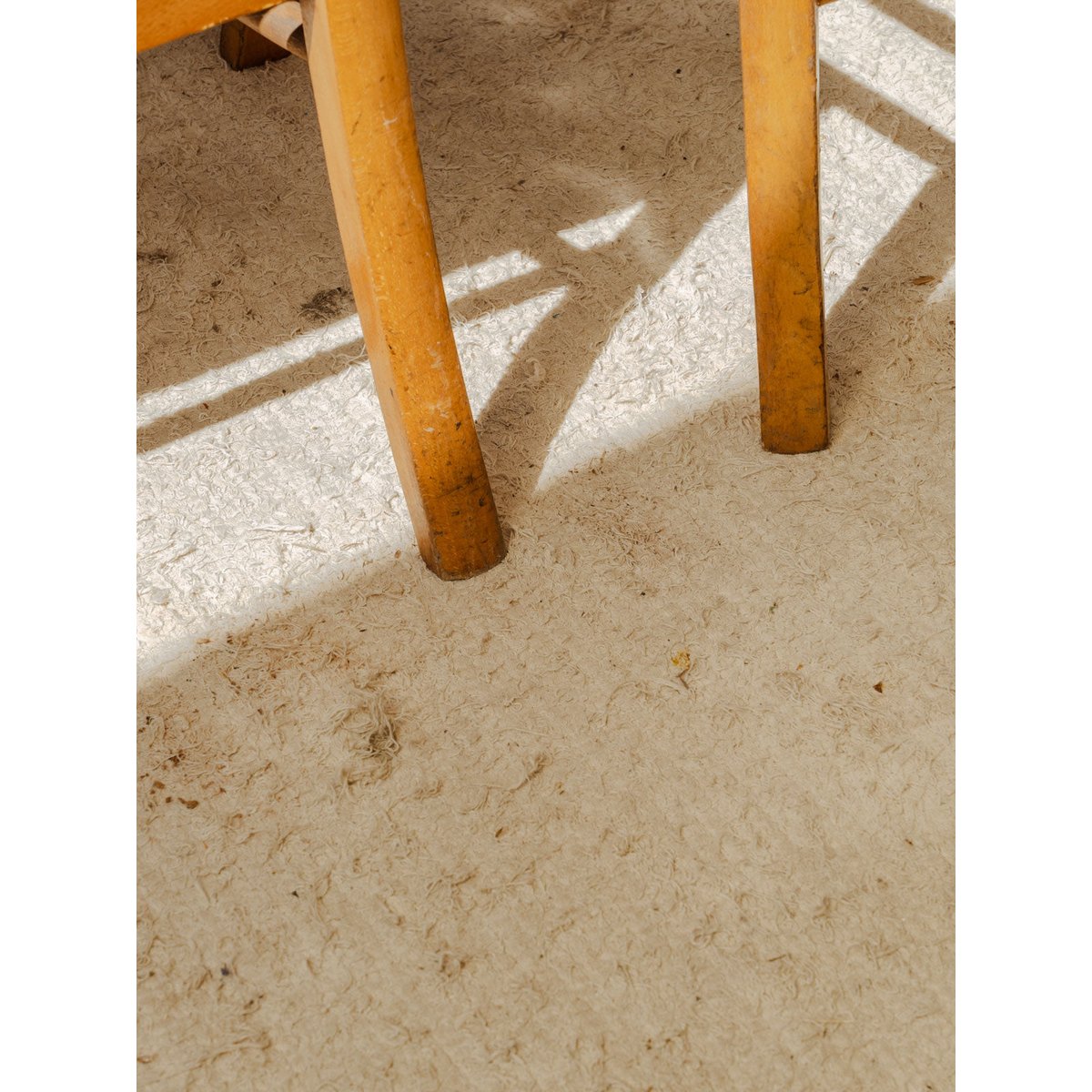 Lot de 8 chaises en bois Claude N°1406 - Bon état bois clair, DEBONGOUT