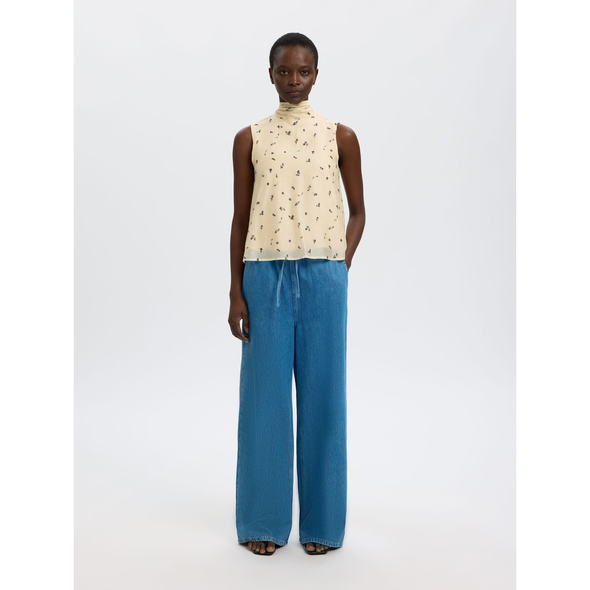 Top Sans Manches angora, SELECTED