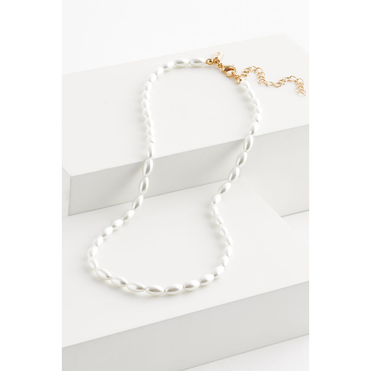 Collier ras du cou blanc, NEXT