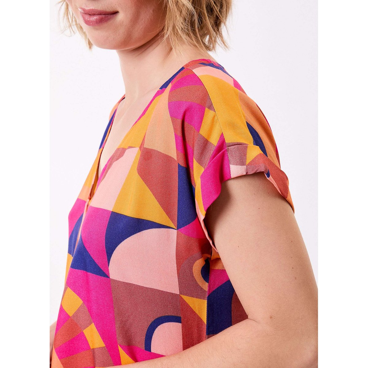 Robe fluide imprimée col V TATU rose bleu maimuna, LA FIANCÉE