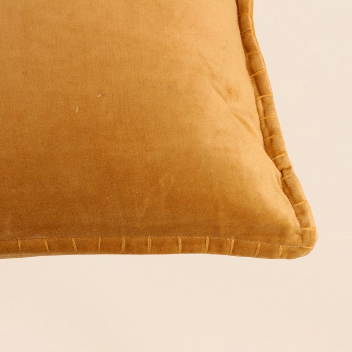 Coussin cale rein en velours de coton 35x70cm moutarde, BAZAR DE LUXE