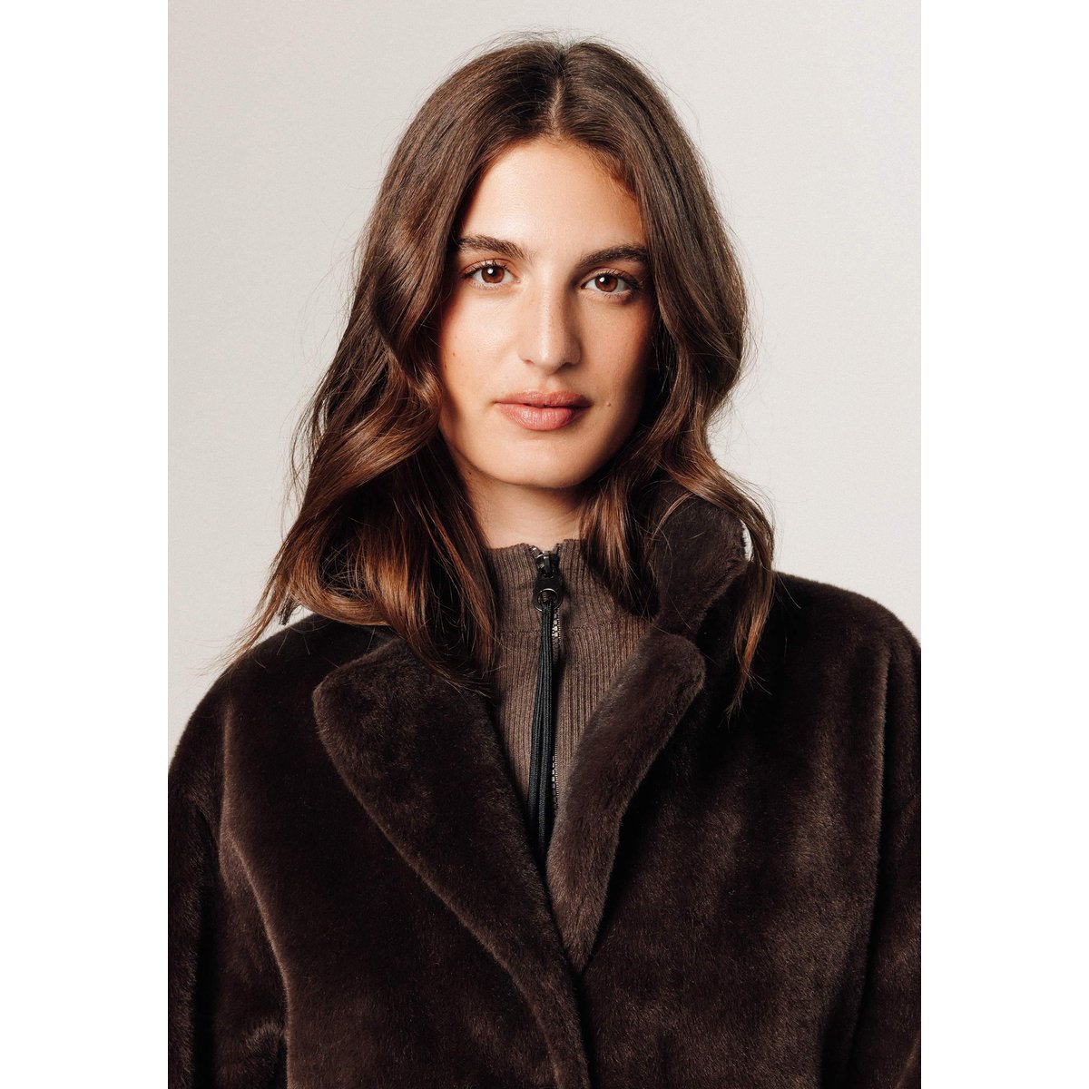 Manteau long et doux marron fonce, RODIER