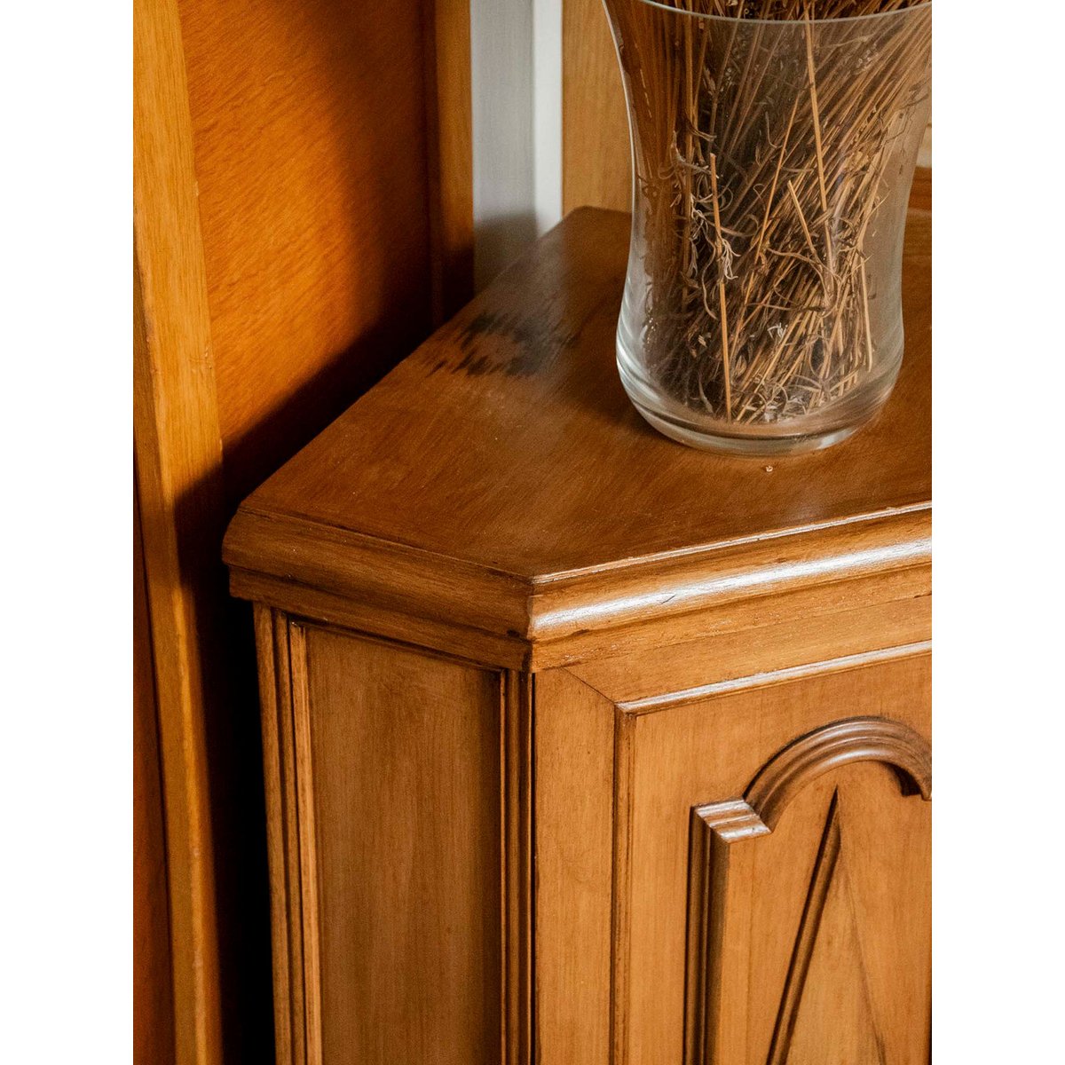 Étagère d'angle en bois massif Gaëlle N°1458 - Bon état bois foncé, DEBONGOUT