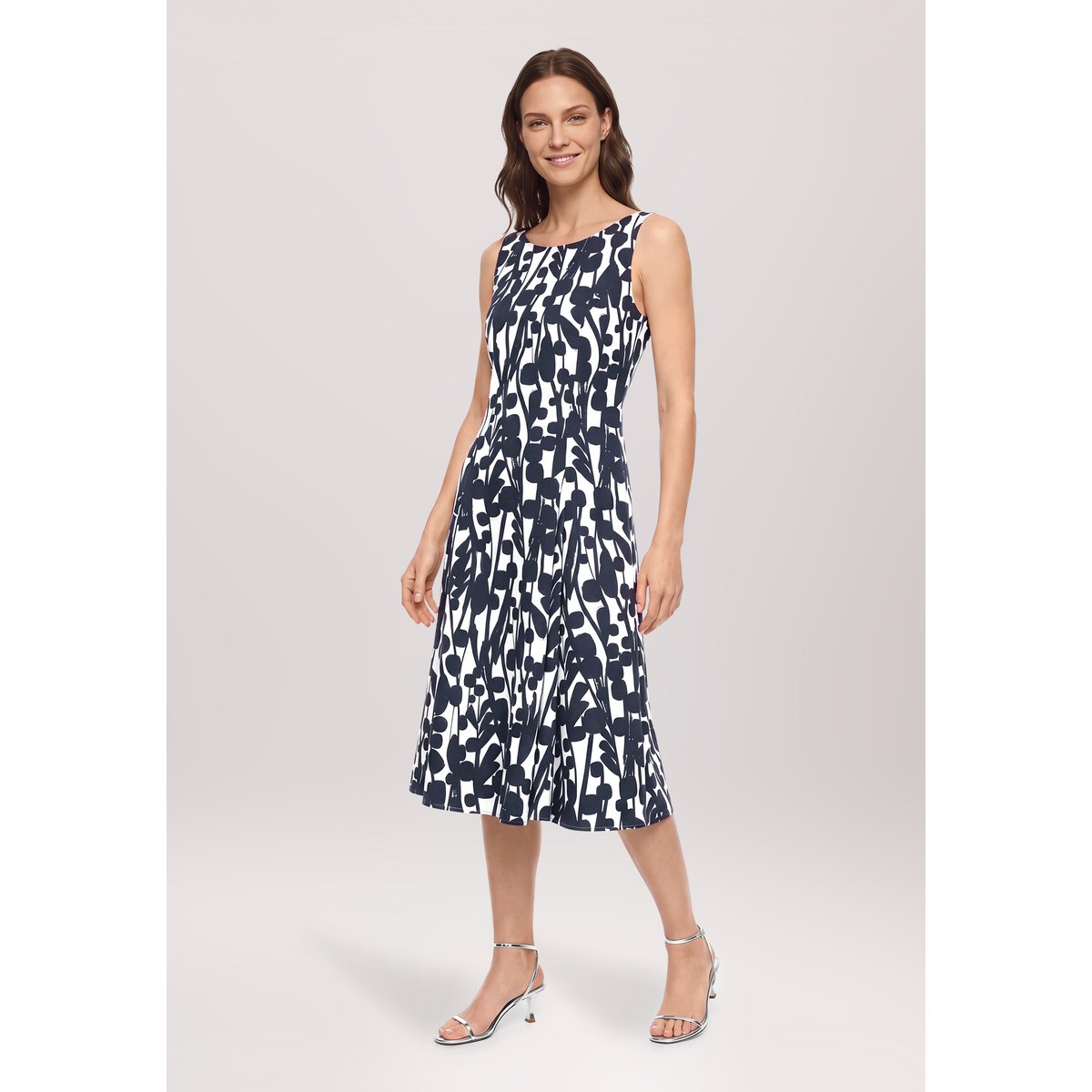 Robe de cocktail à imprimé blanc/bleu, VERA MONT