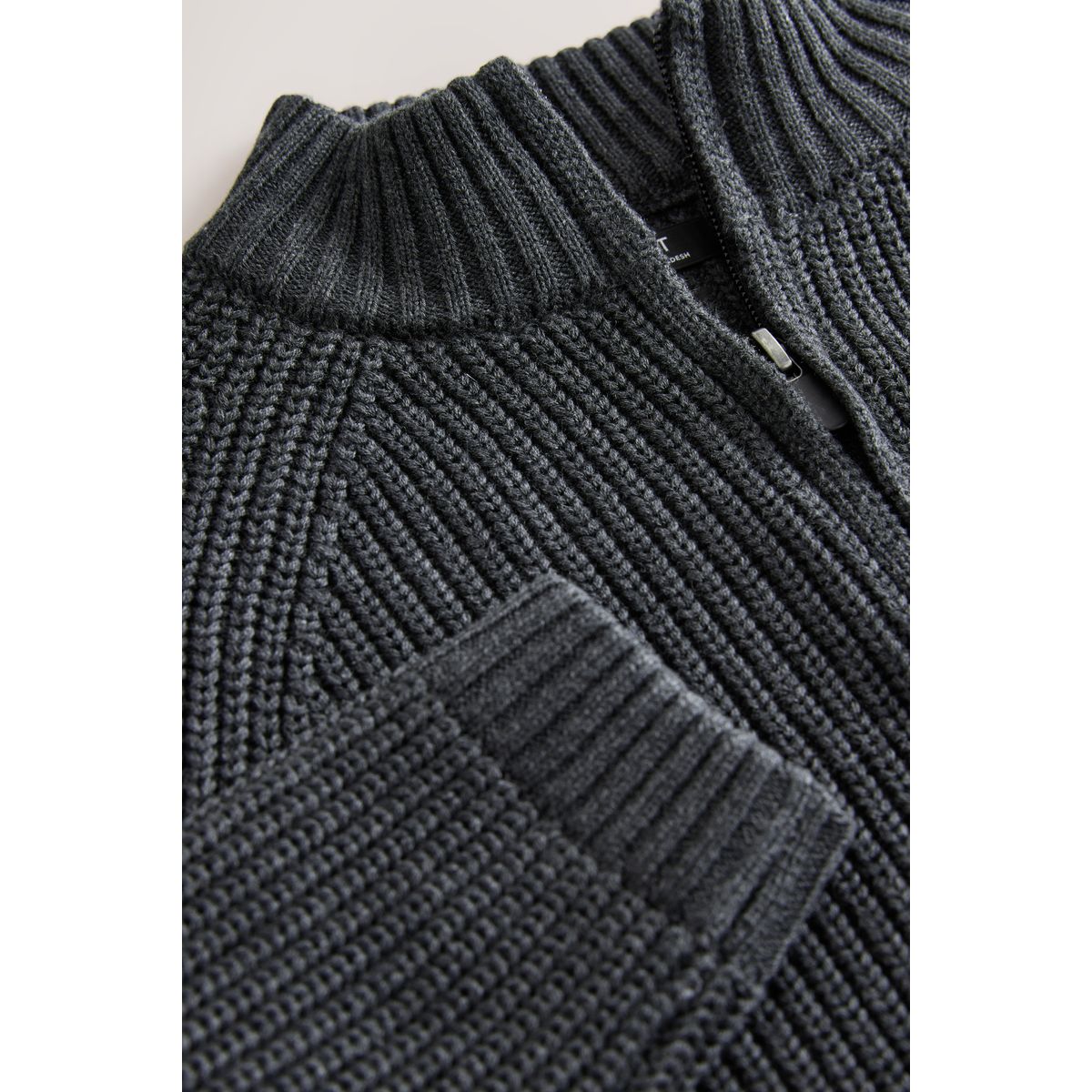 Pull en maille col zippé style militaire gris anthracite, NEXT
