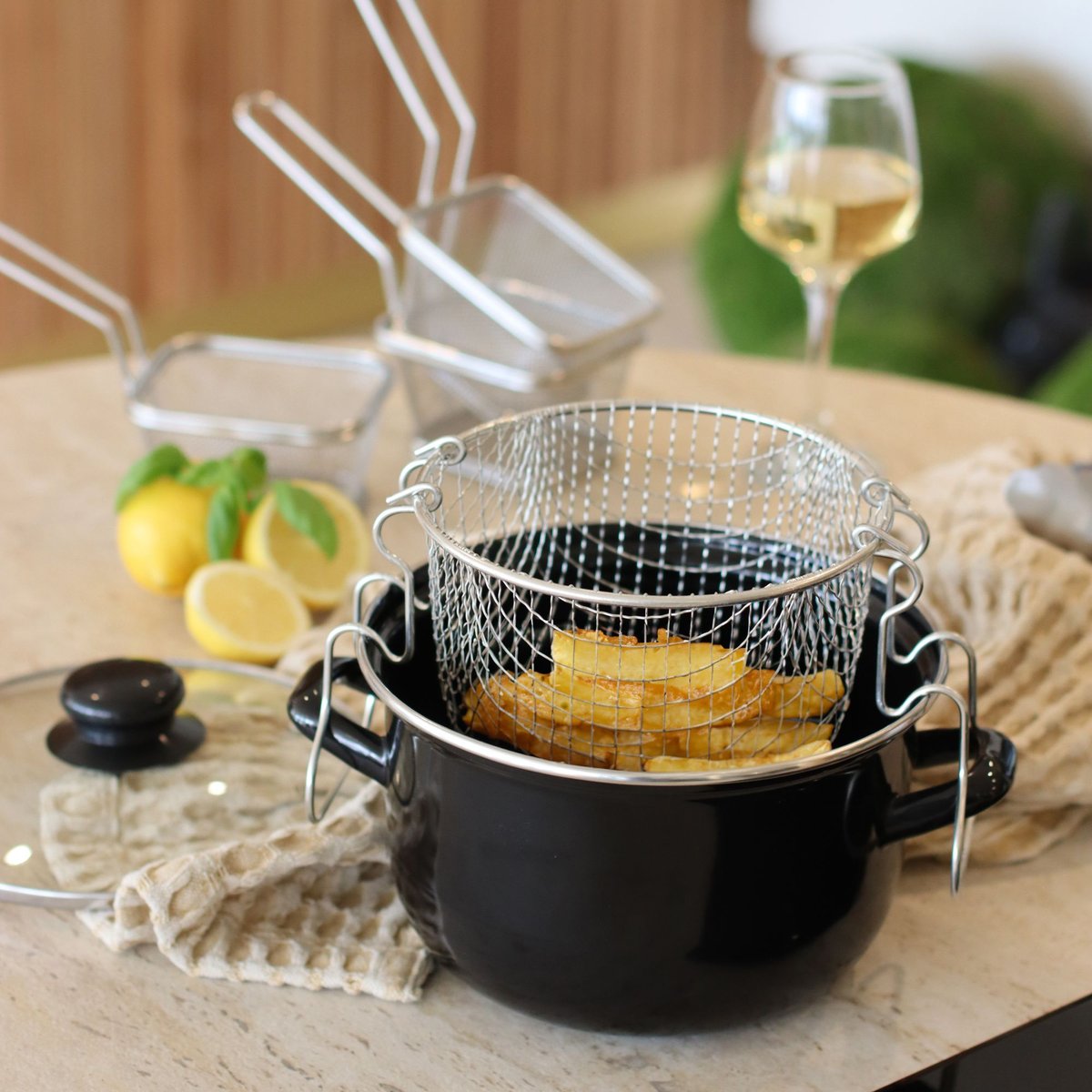 Friteuse 20 cm en acier émaillé noir, MENASTYL