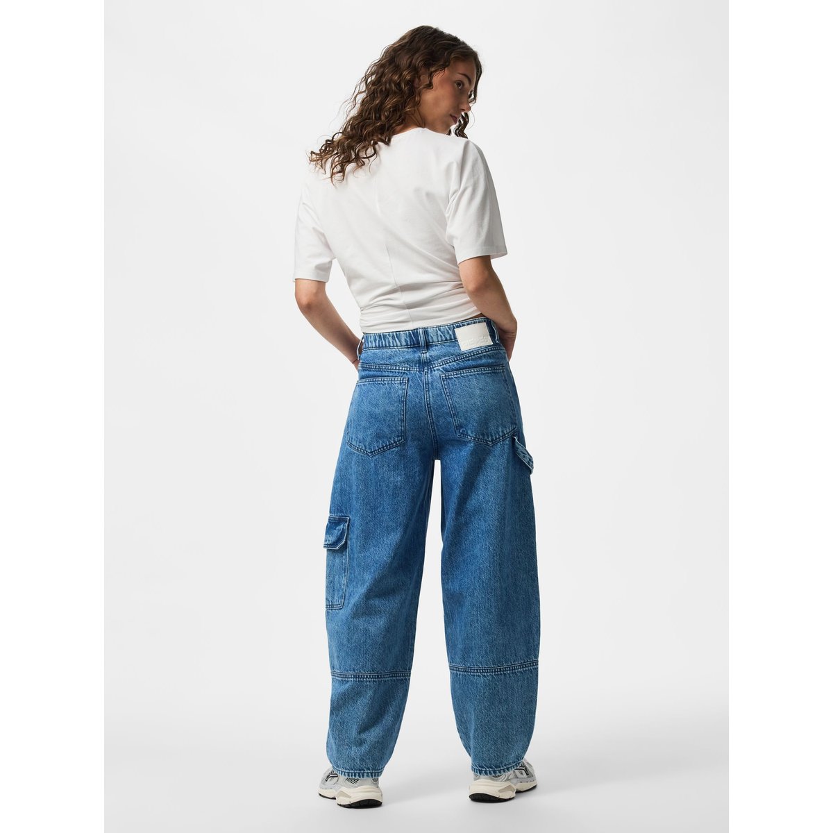Jean Cargo bleu - medium blue denim1, PIECES