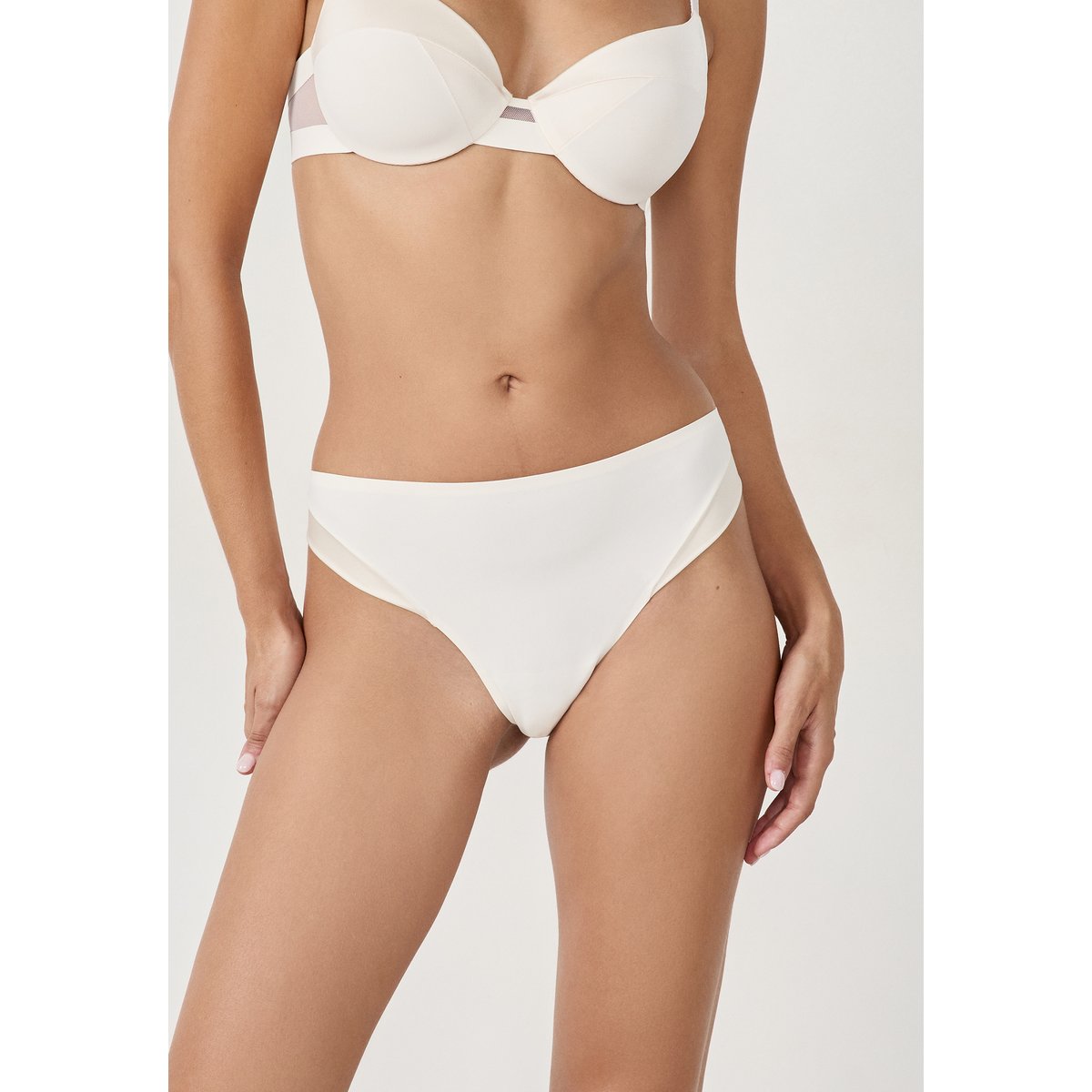 Tanga en microfibre satinée PURE ECLAT ecru, ETAM