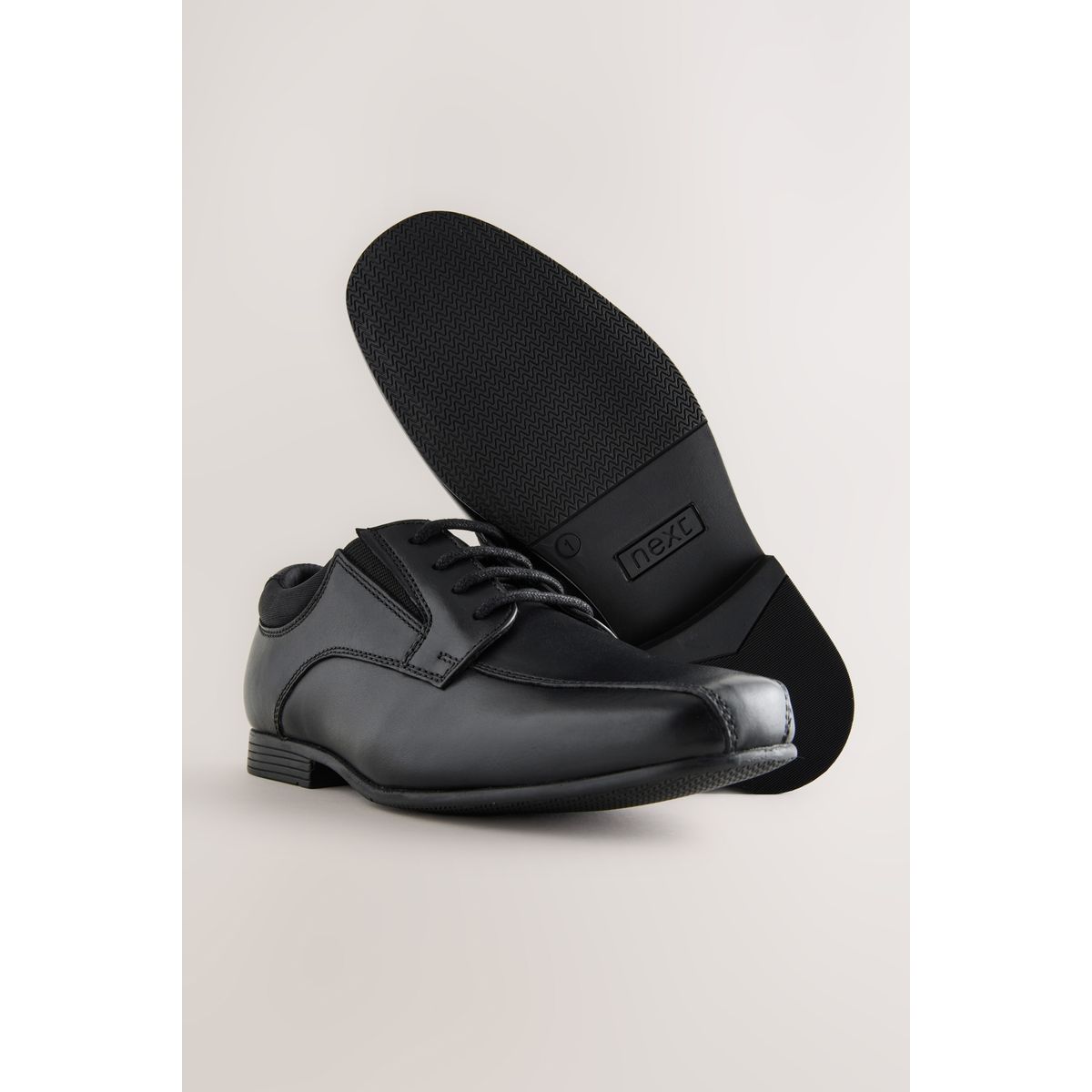 Chaussures d’école en cuir à lacets noir, NEXT