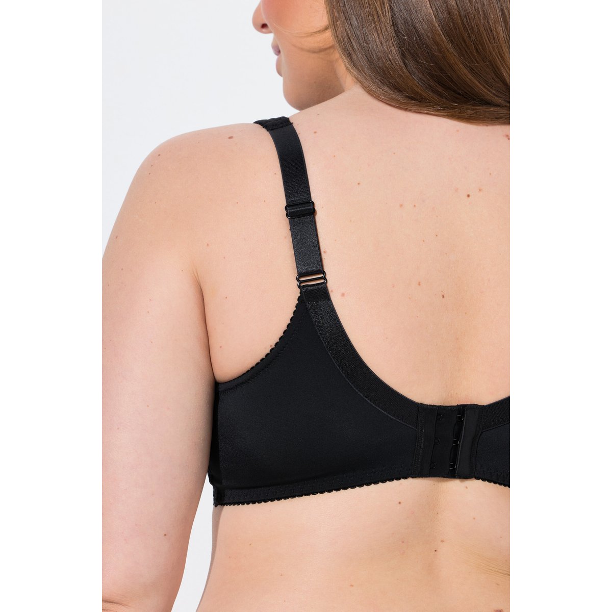 Soutien-gorge à armatures noir, ULLA POPKEN