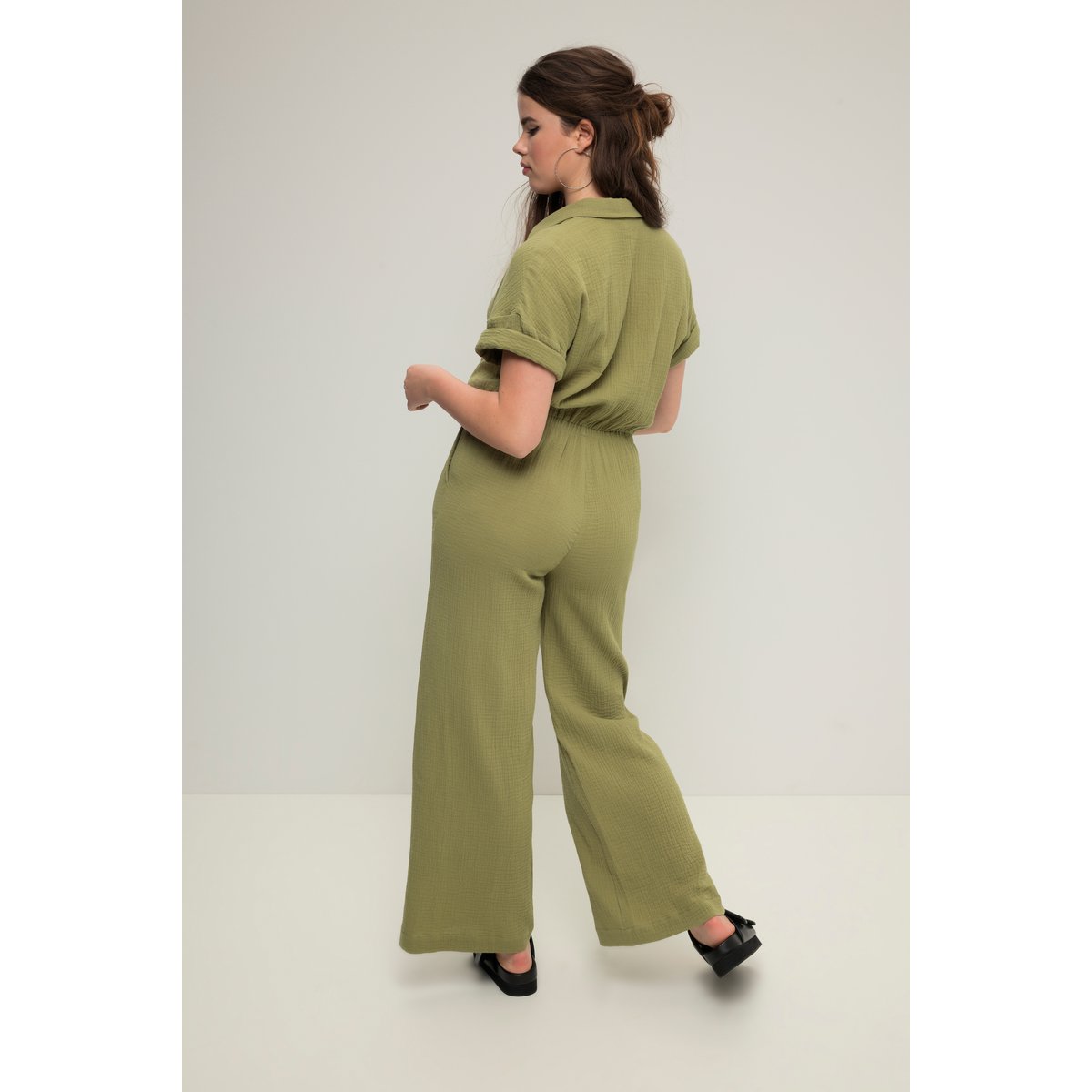 Combinaison en mousseline avec vaalea khaki, STUDIO UNTOLD