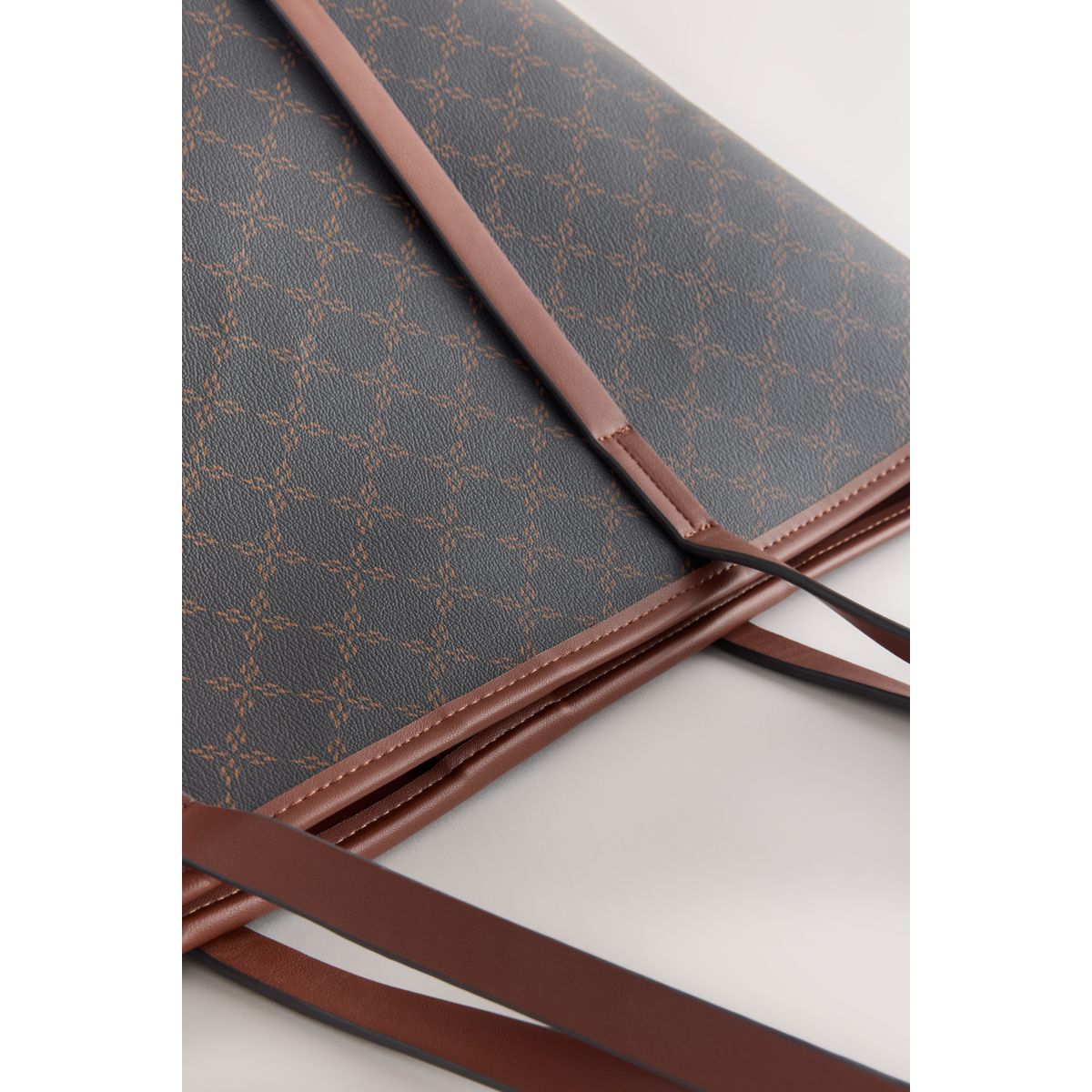 Grand sac à bandoulière monogramme marron, NEXT