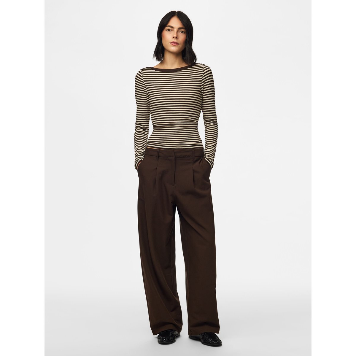 Pantalon hot fudge, PIECES