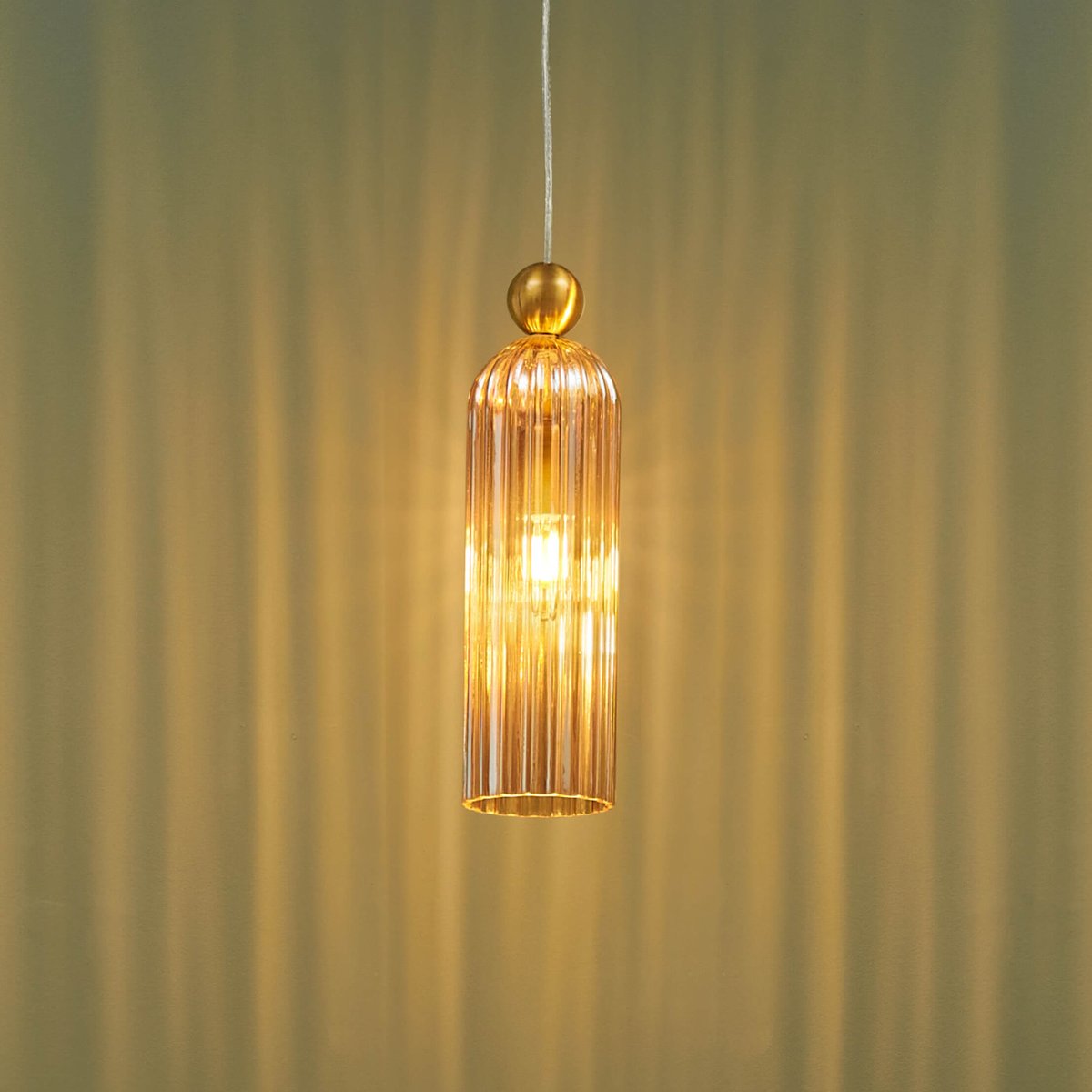 Suspension en verre cylindrique - LEONORA ambré et laiton, KOSILUM