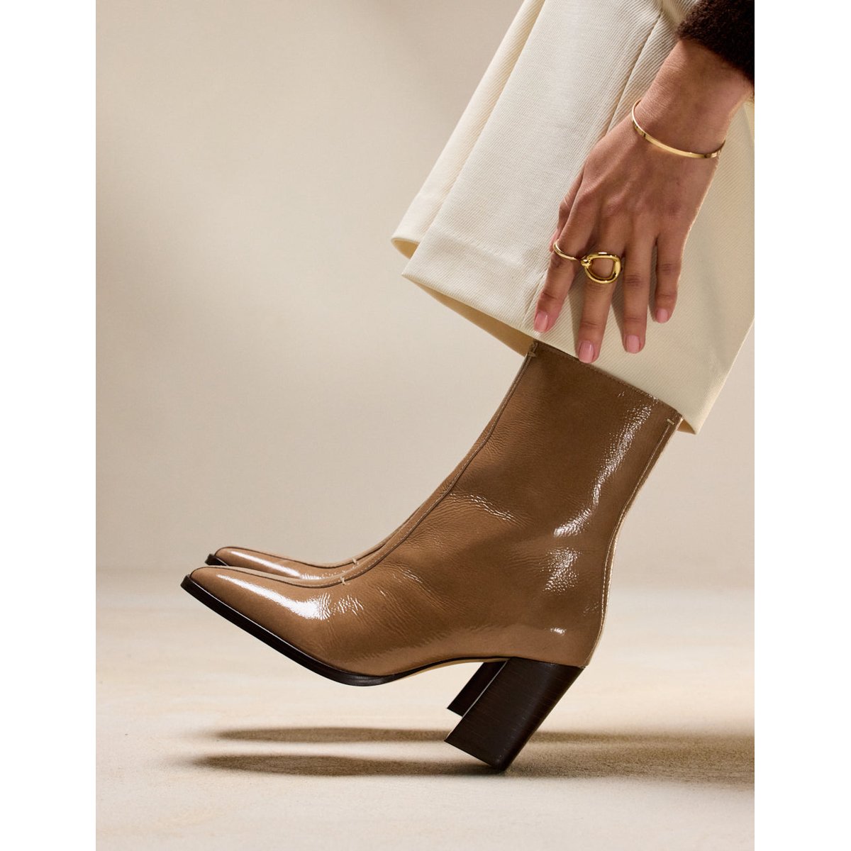 Bottines à talons SORALI cuir plissé verni mocha, ODAJE