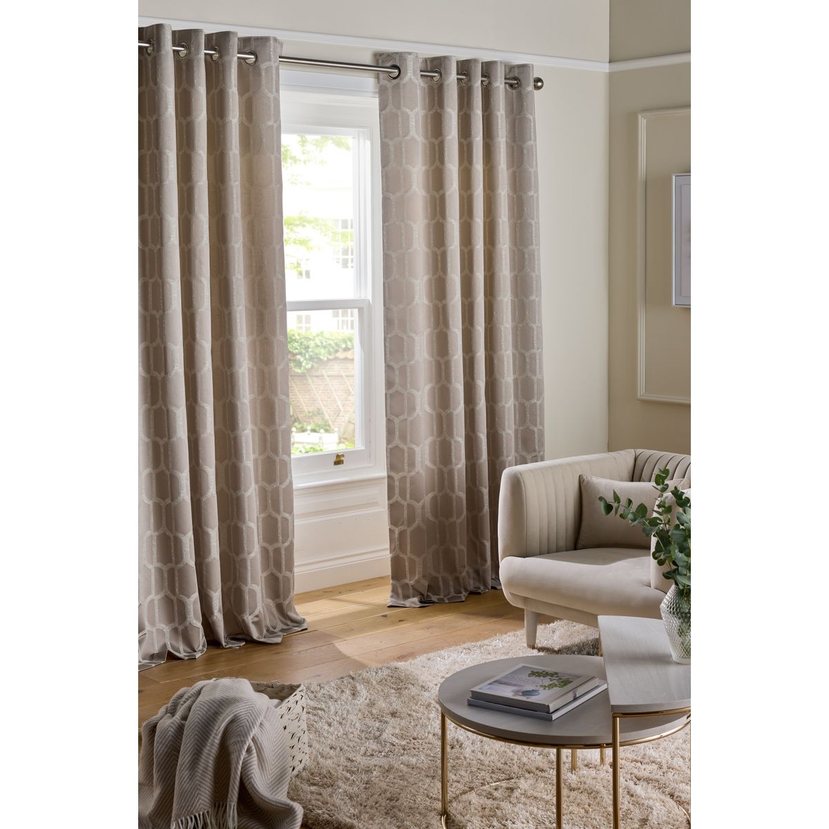 Rideaux à œillets en jacquard luxe evie naturel/champagne, NEXT
