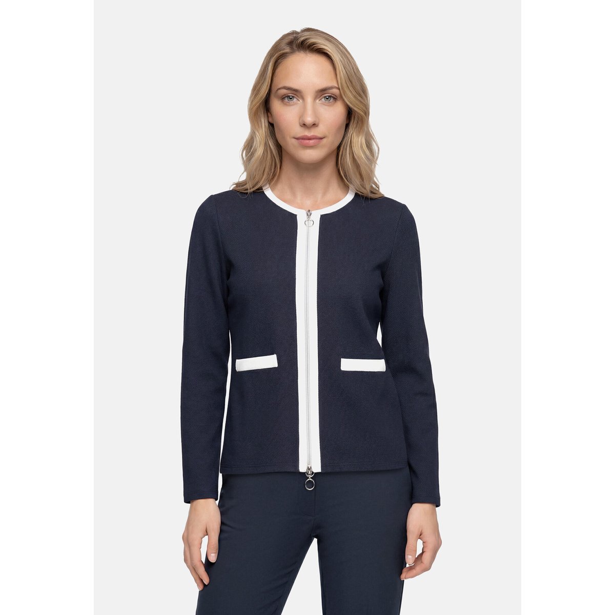 Cardigan façon t-shirt avec structure patch dark blue/cream, BETTY BARCLAY