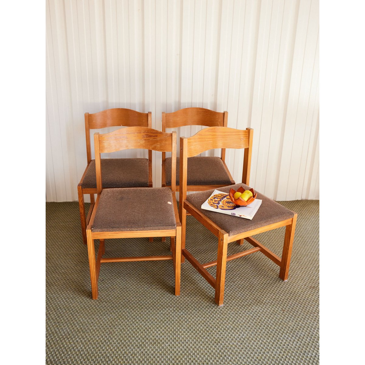 Lot de 4 chaises style scandinave en pin Alma N°1766 - Bon état bois clair, DEBONGOUT