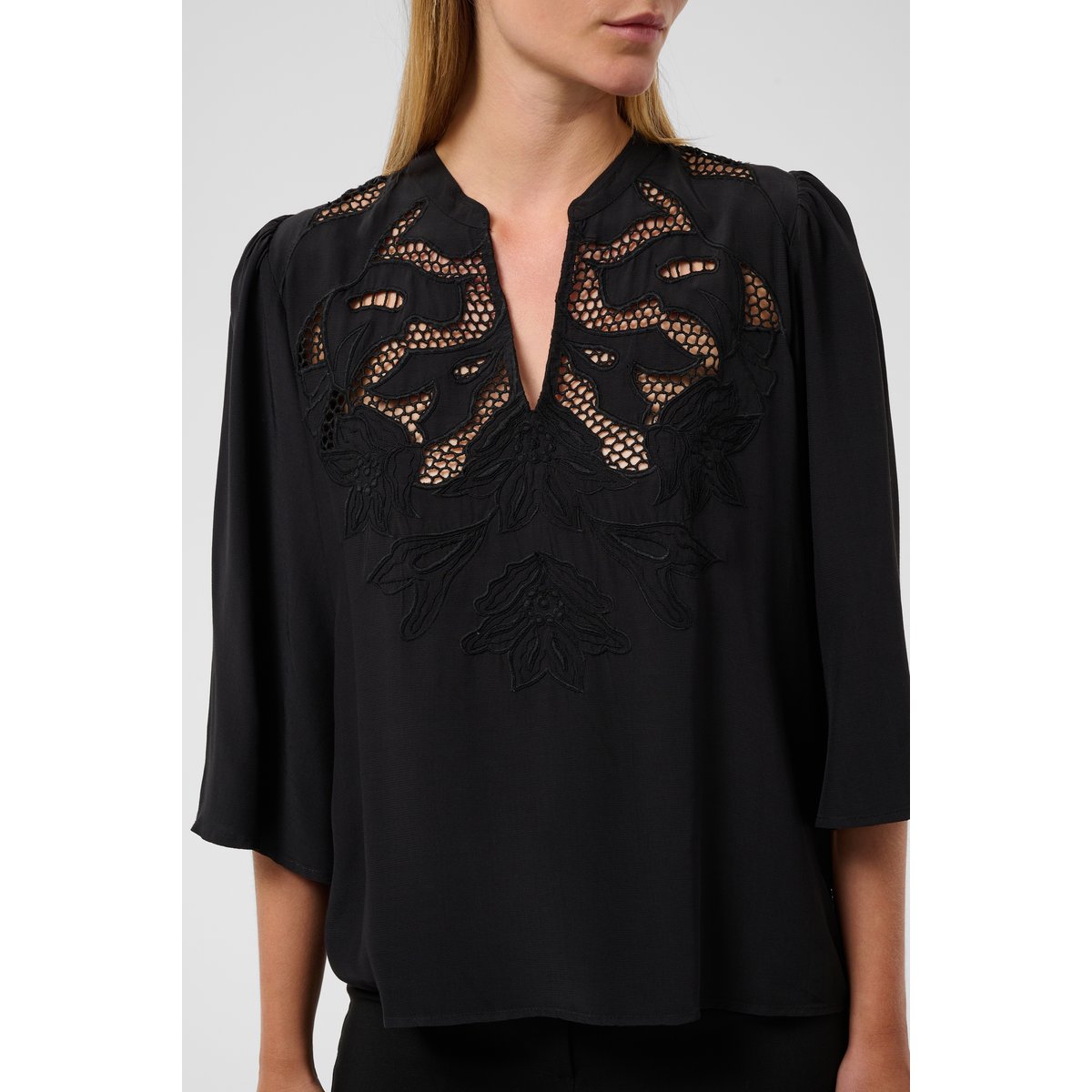 Blouse à manches longues noir black, SOAKED IN LUXURY