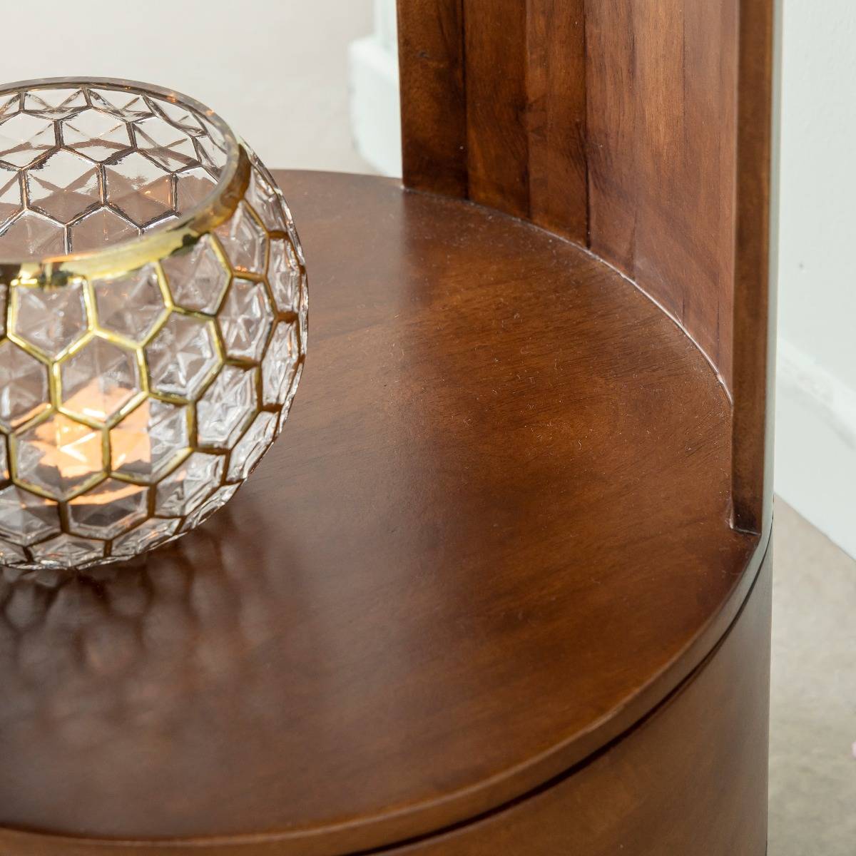 Table de chevet ronde en bois de manguier  OANA bois foncé, MADE IN MEUBLES 