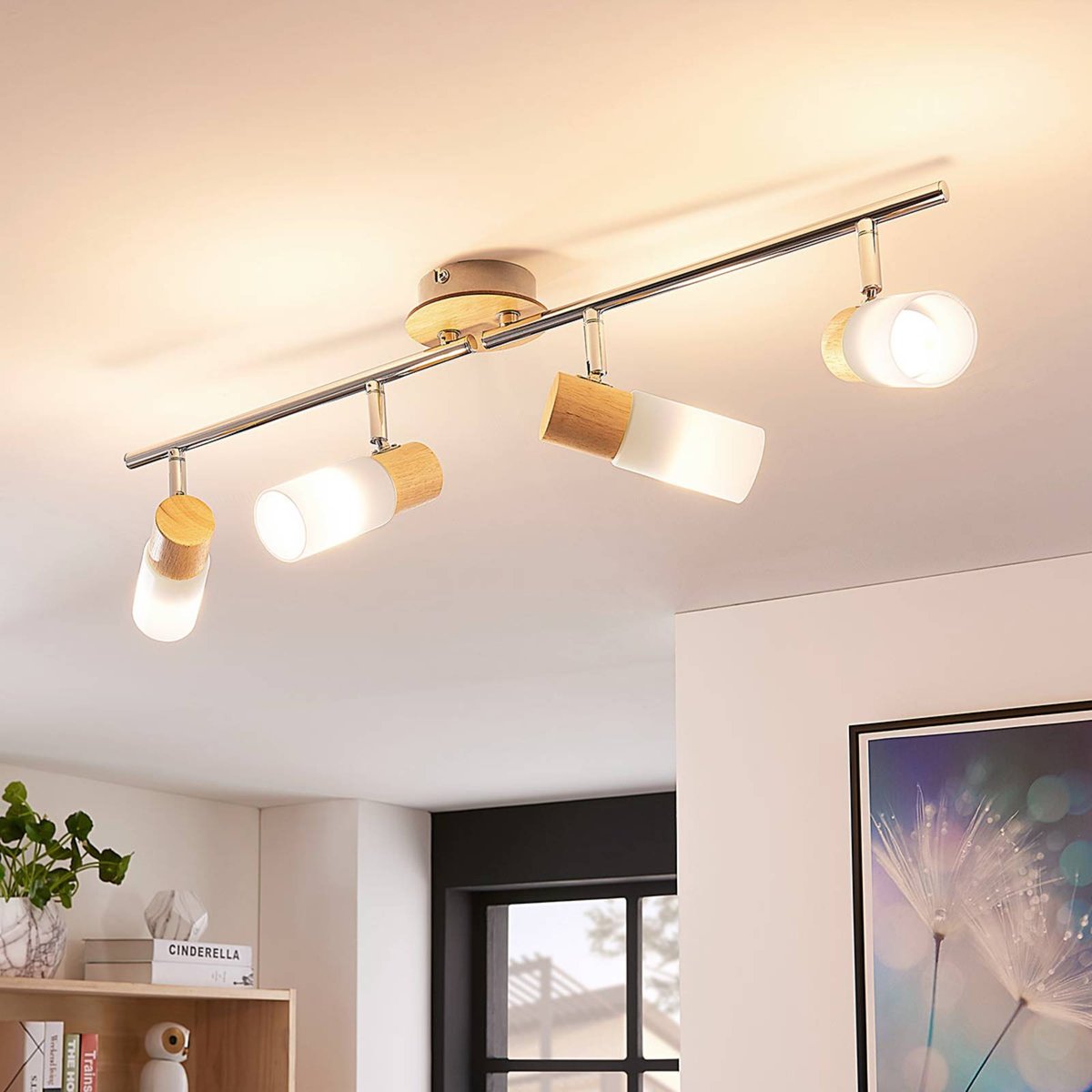 Spot en bois traditionnel, Christoph blanc, bois clair, LINDBY