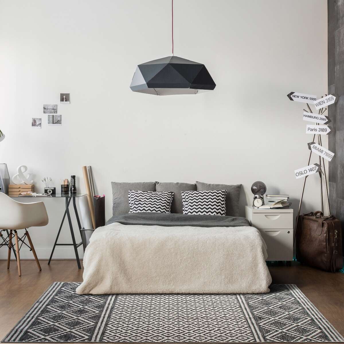 Tapis salon motif croisillons MEDIA CROISILLONS gris, THE DECO FACTORY